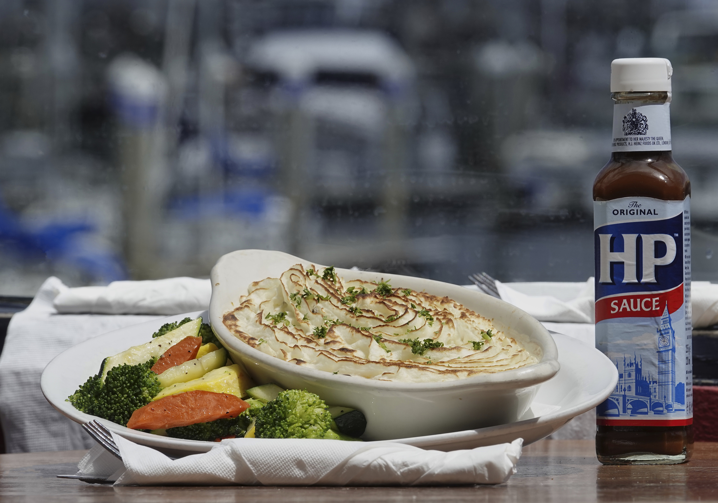 The London Bridge Pub – Cottage Pie Cottage Pie